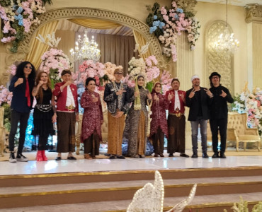 Wedding 13 Juni 2026_foto bareng dengan home band