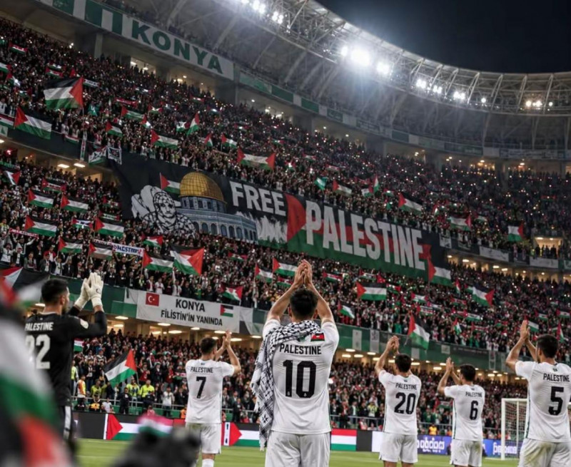LUAR BIASA! 42 RIBU SUPORTER SAMBUT TIMNAS PALESTINA DI TURKI, STADION BERGEMURUH