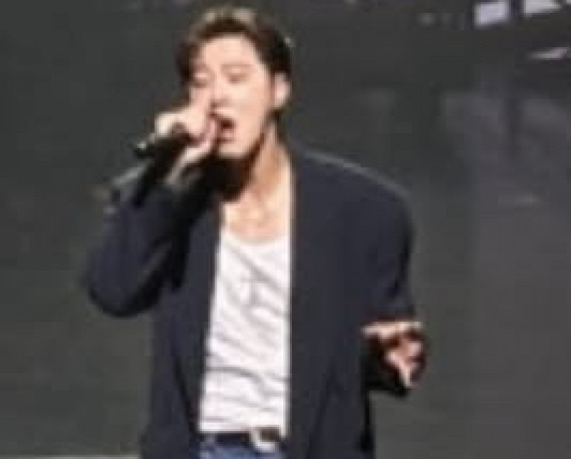 Terlalu Semangat! Yun-ho TVXQ Bikin Mikrofon Rusak Saat Konser Di Jakarta