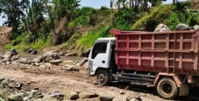 Akhirnya Ditertibkan! Tambang Batu Ilegal Di Sungai Jlegong Keling Jepara Dihentikan Pemkab