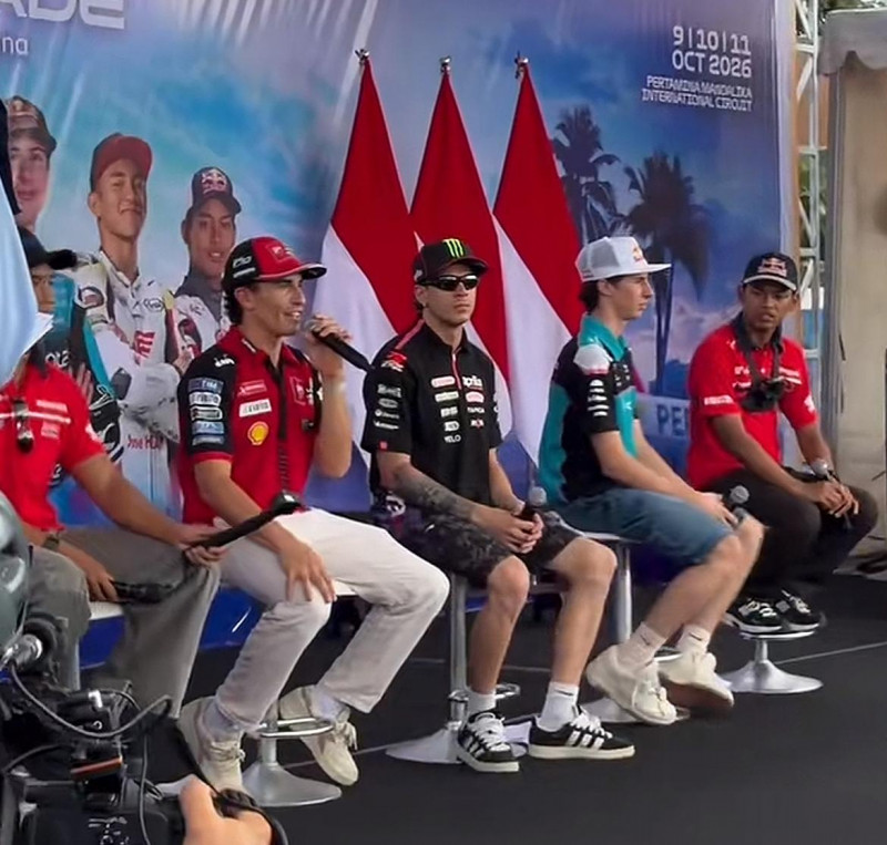 JELANG BALAP DI MANDALIKA, MARC MARQUEZ DAN KAWAN-KAWAN SAPA WARGA MATARAM