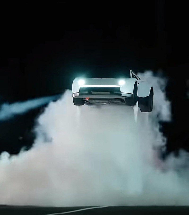 Elon Musk Pamer Tesla Bisa Terbang, Lompat dan Salto di Udara - 0 ke 100 Km/jam Cuma 0,8 Detik