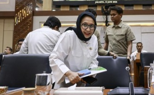 Kepala BGN Nanik Sudaryati Deyang Mengundurkan Diri karena Alasan Kesehatan